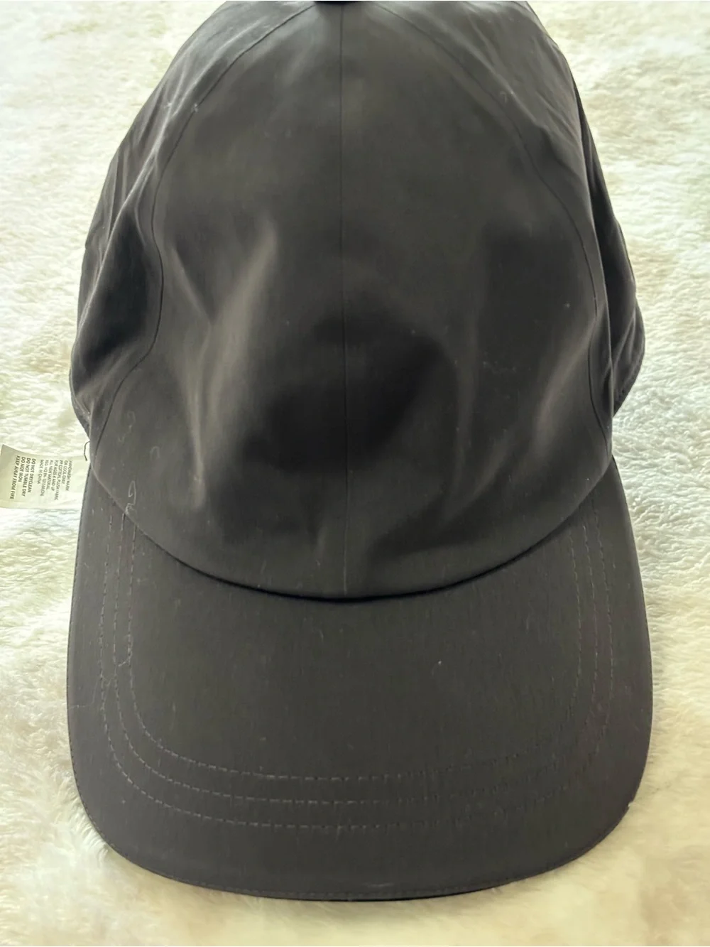 Lululemon Adjustable Black Cap Solid Casual Size S